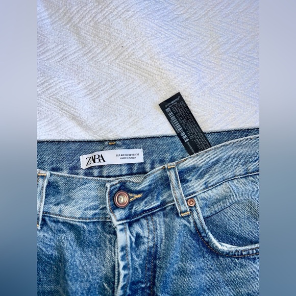 ZARA Distressed Denim Jeans w Cut Out Detail - Picture 6 of 6